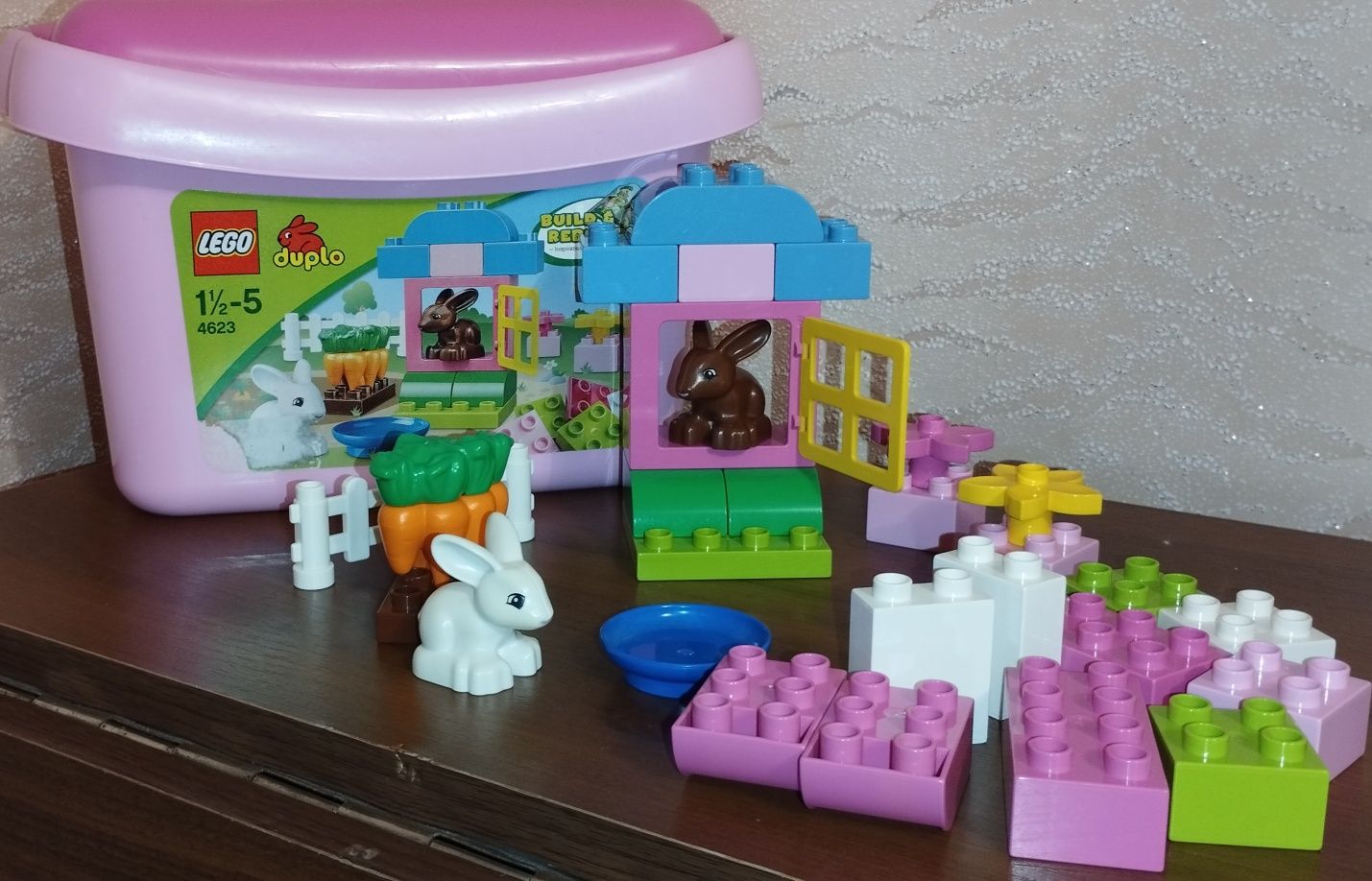 Рожева коробка з кубиками Lego Duplo 4623 2012 рік