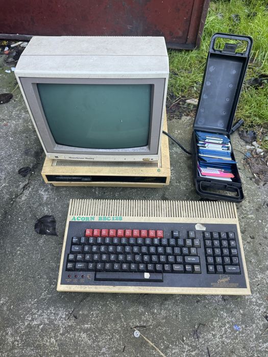 Komputer acorn bbc 128