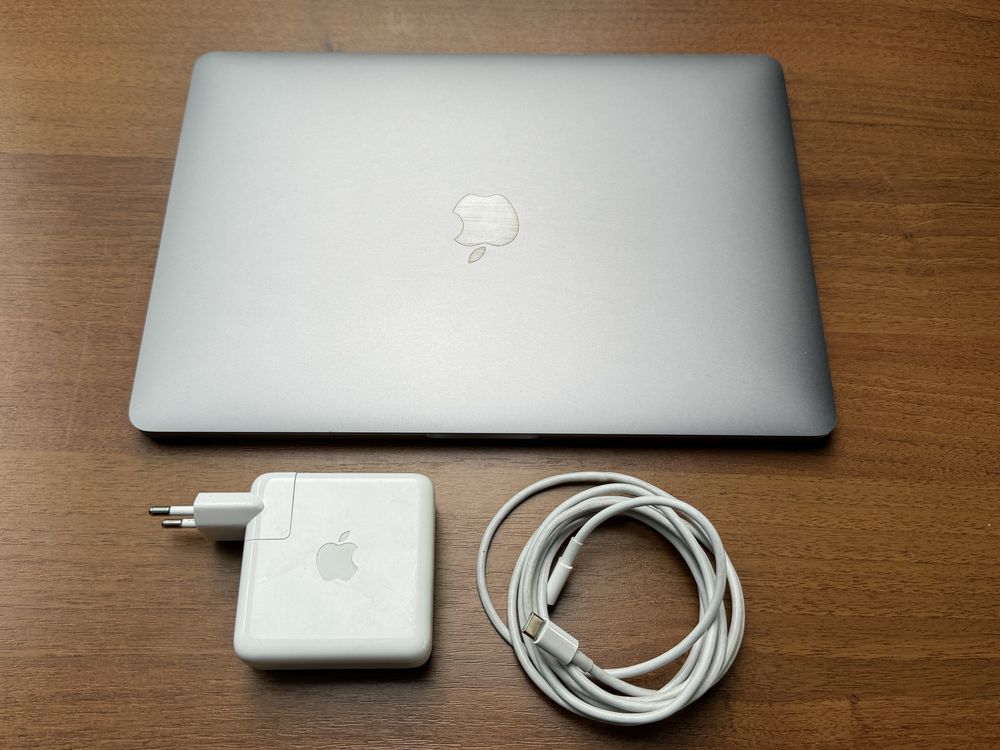 MacBook Pro A1989 13” 256 GB SSD 16 GB RAM