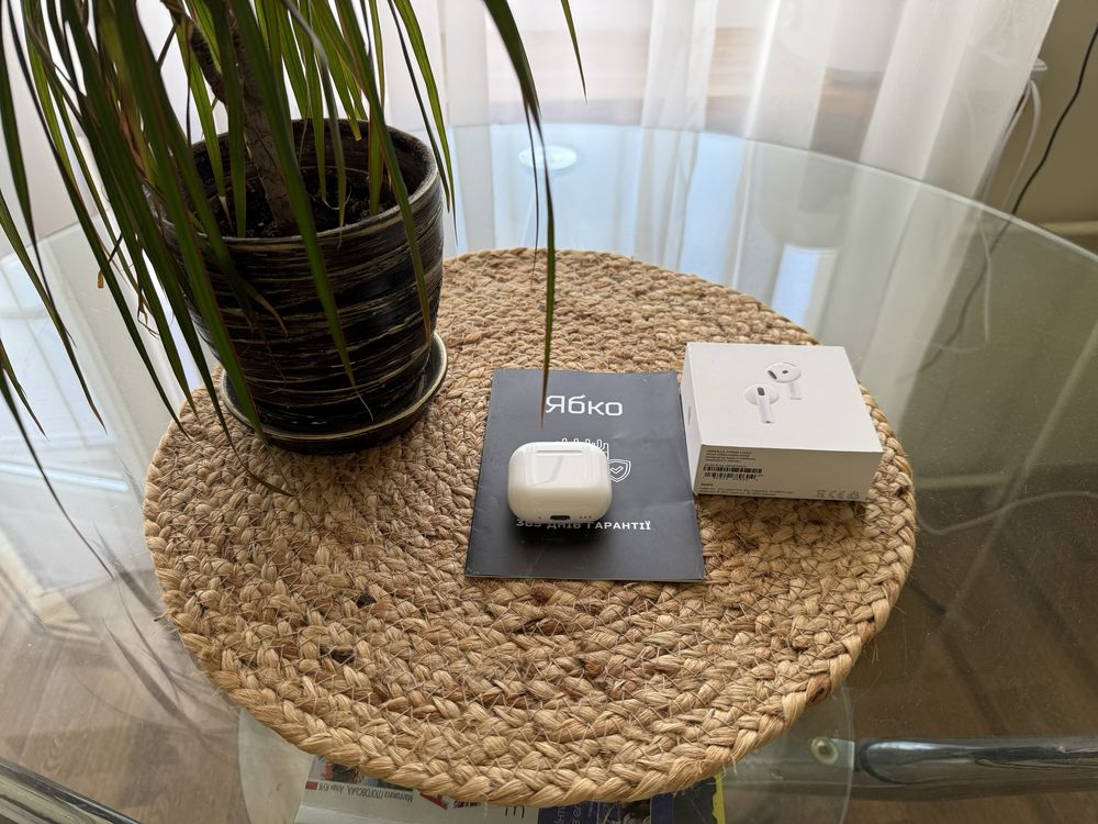 Навушники Apple AirPods 4 with Active Noise Cancellation