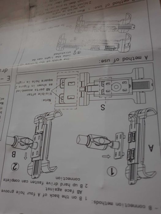 Para Smartphones / Tablets --- Suporte Metálico Robusto Articulado