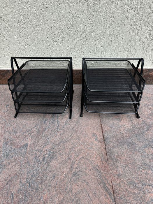 Metalowy organizer na biurko z szufladkami