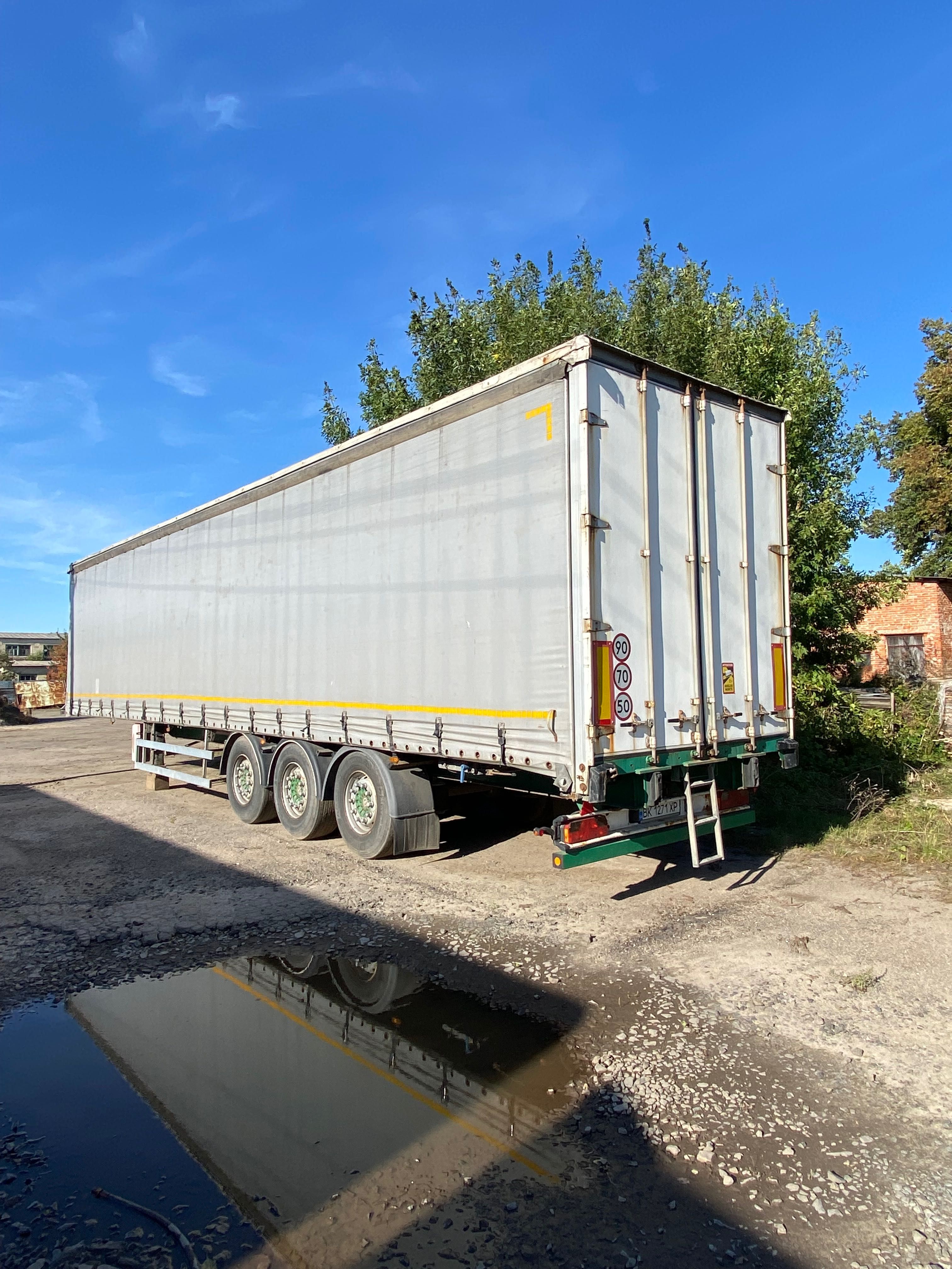 Напівпричіп тентовантй FRUEHAUF TX34