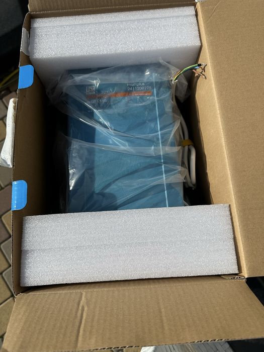 Инвертор гибридный Victron Energy MultiPlus 24/1200/25