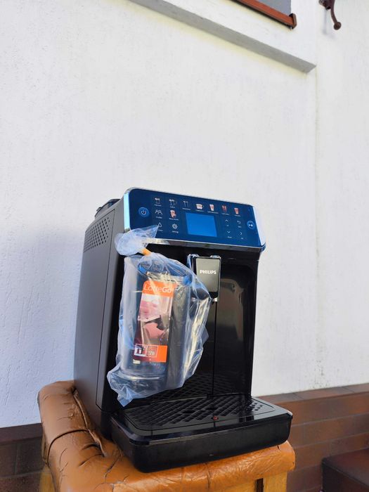 Кавомашина кофемашина Philips Series 5500 Lattego