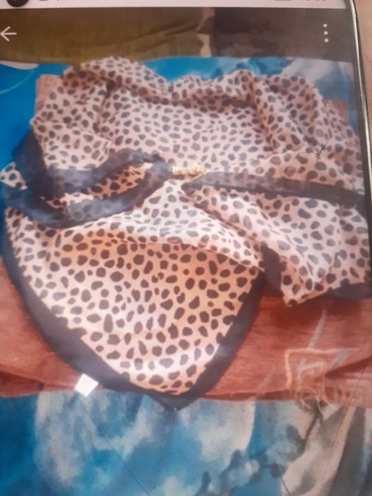 Elegancki szał damski nowy