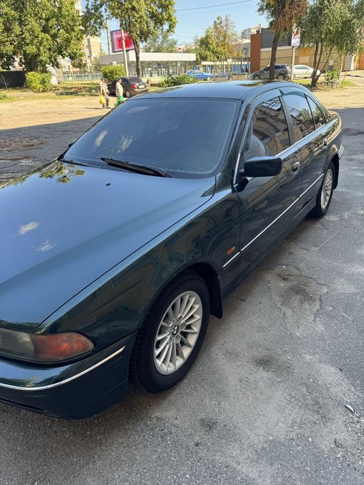 Bmw e39 520i (бмв)