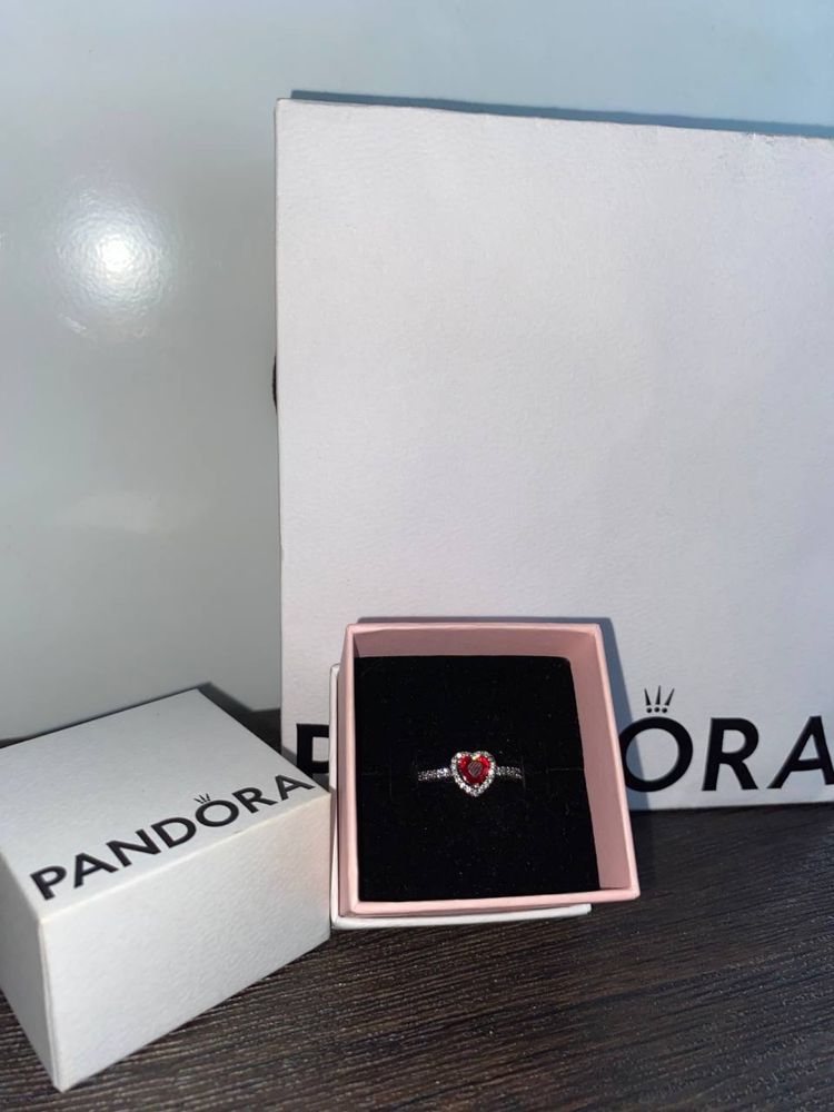 серебряное кольцо «красное сердце» pandora 925 проба