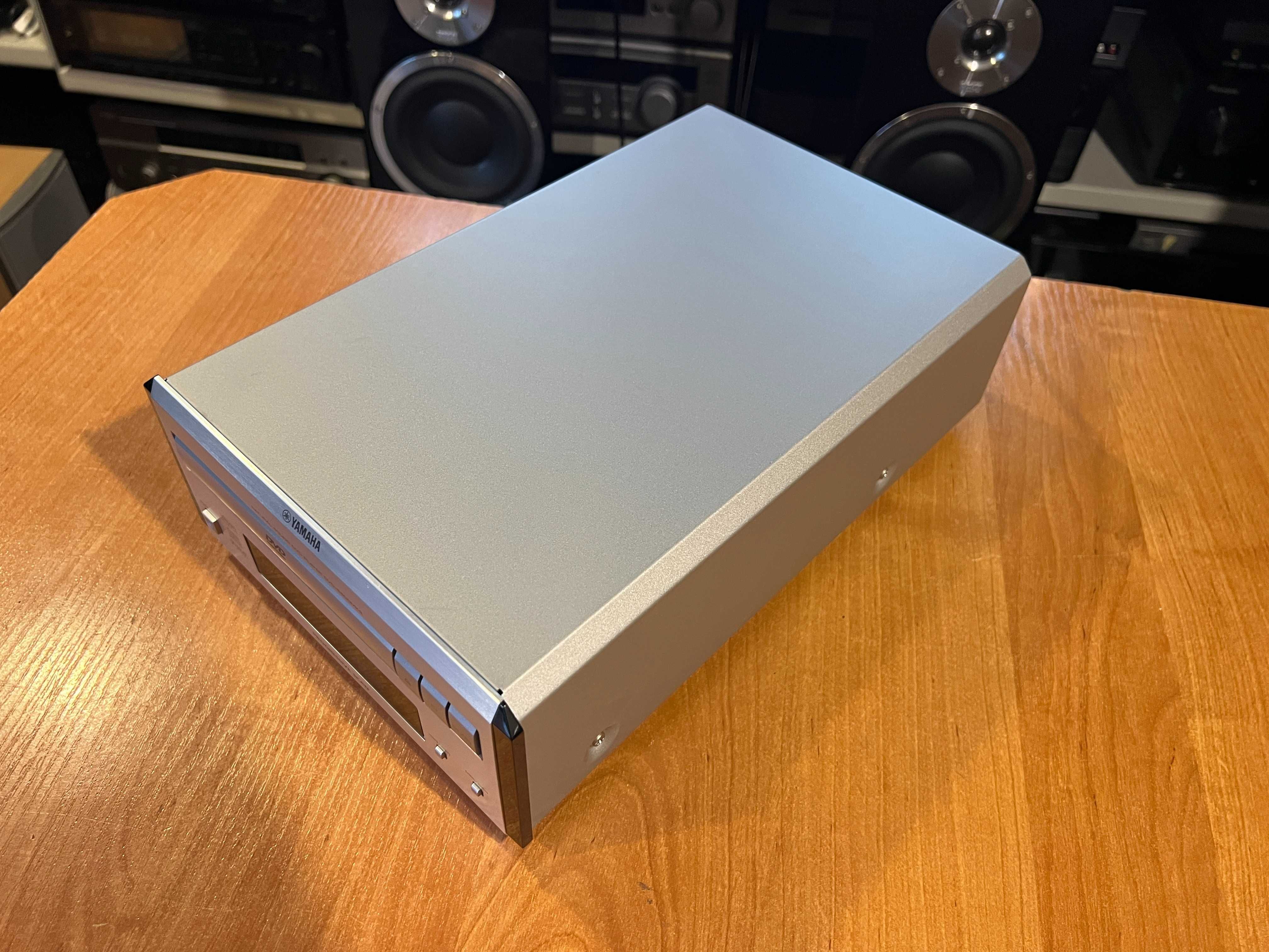 Odtwarzacz płyt CD/DVD Yamaha DVD-E600MK2 PianoCraft, Audio Room