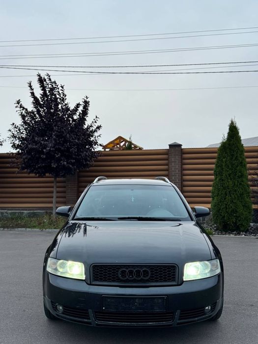 В продажі Audi a4b6 2001 року