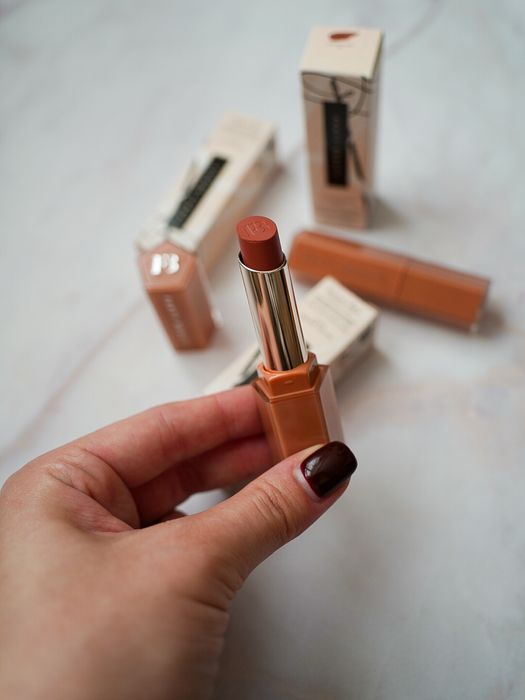 Помада для губ Fenty Beauty High- Shine Gloss Stick