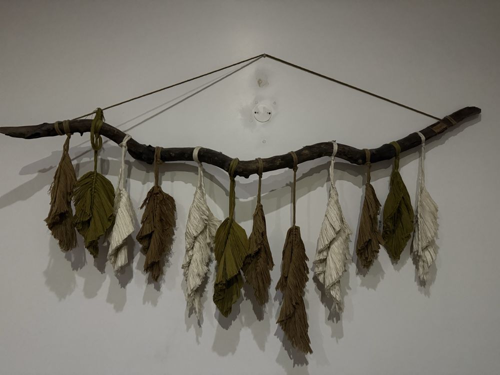 Peça Macramé Madeira e folhas
