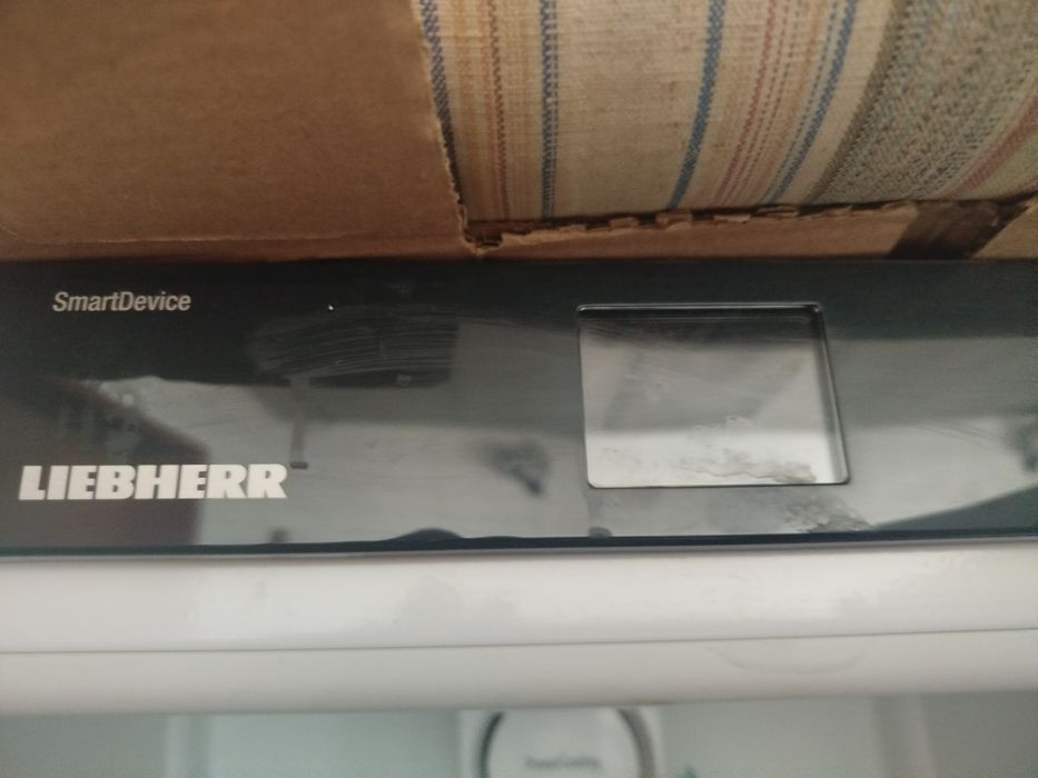 Холодильник двухкамерный LIEBHERR C4025