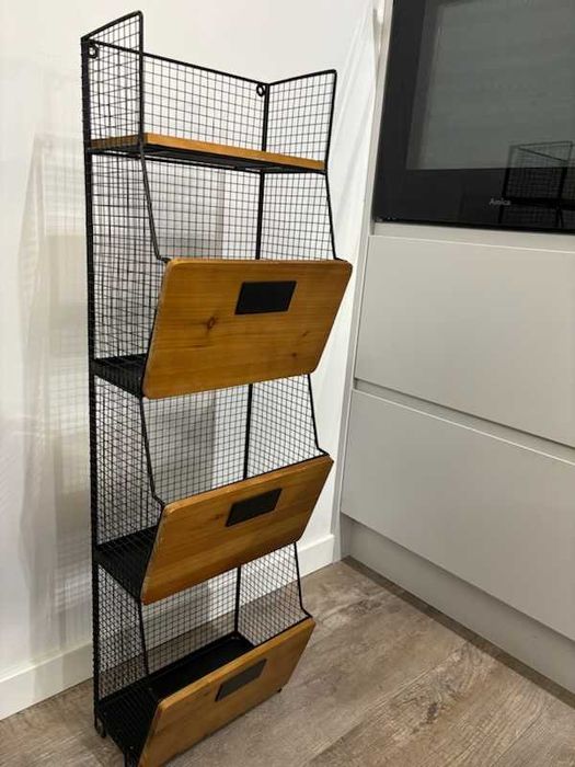 Regał Zara Home metalowo-drewniany