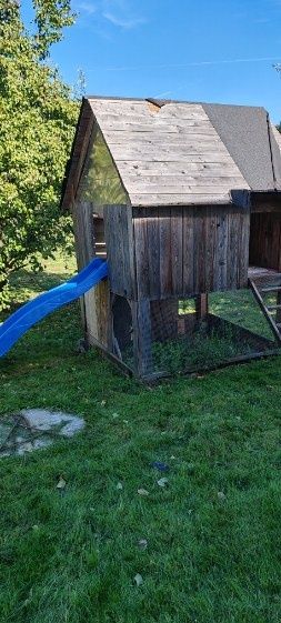 Oddam za darmo domek drewniany