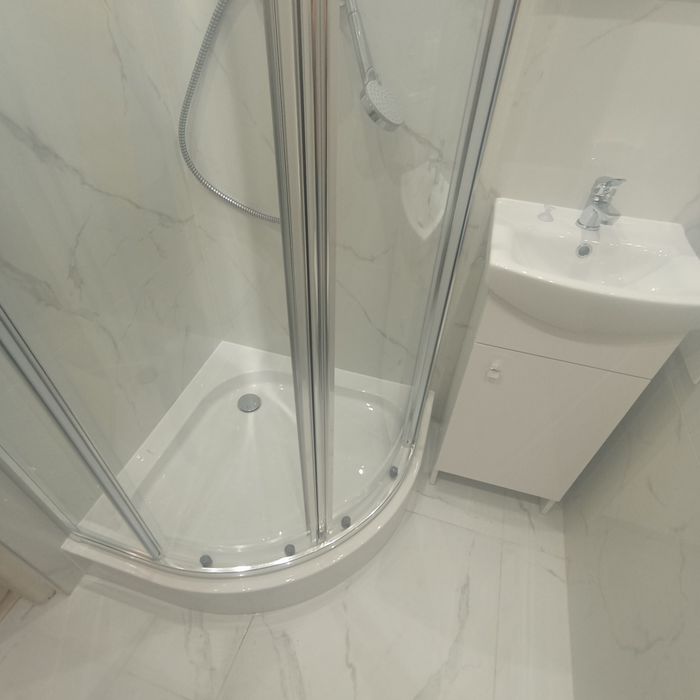 Elektryk, hydraulik, glazurnik, malarz, wylewka samopoziomujaca.