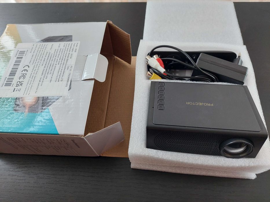 LED PROJECTOR M100 новий в упаковці