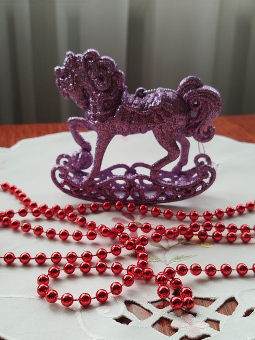 Символ  року  2026 вогняний червоний Кінь.