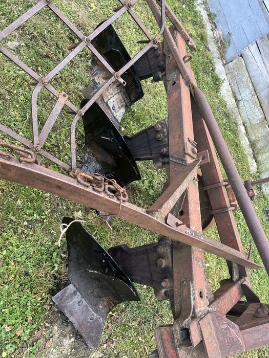 Продам плуг до трактора