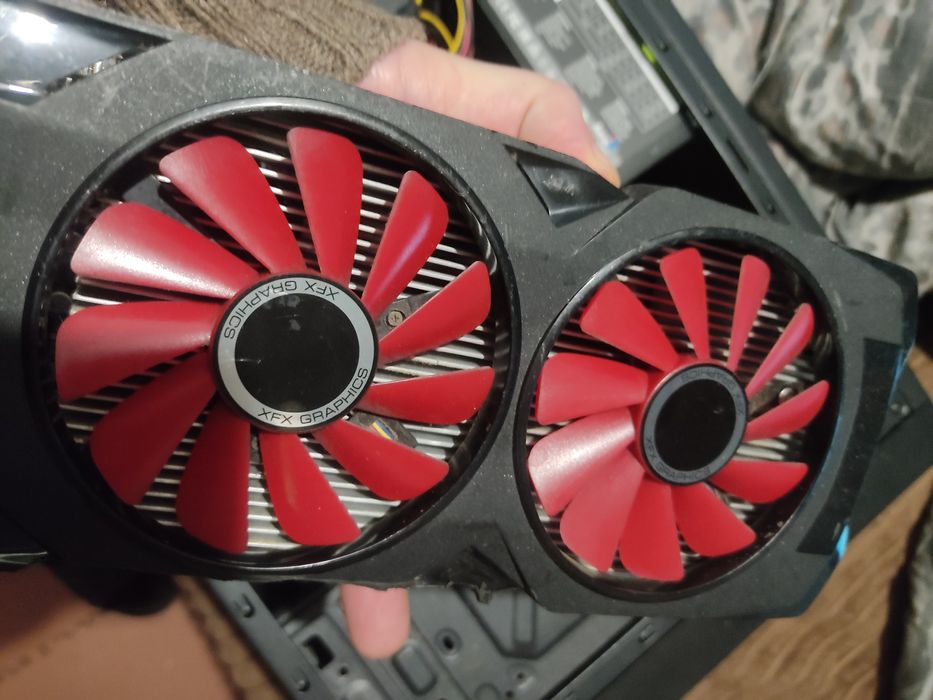 Игровой ПК в очень хорошем состоянии i5 7500 Rx470 8gb 16ddr4 монитор