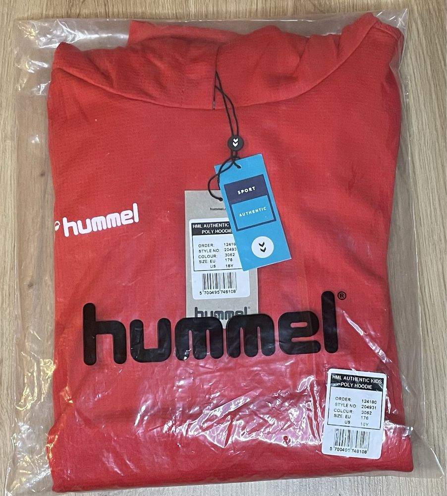 Bluza z kapocą Hummel rozmiar 176