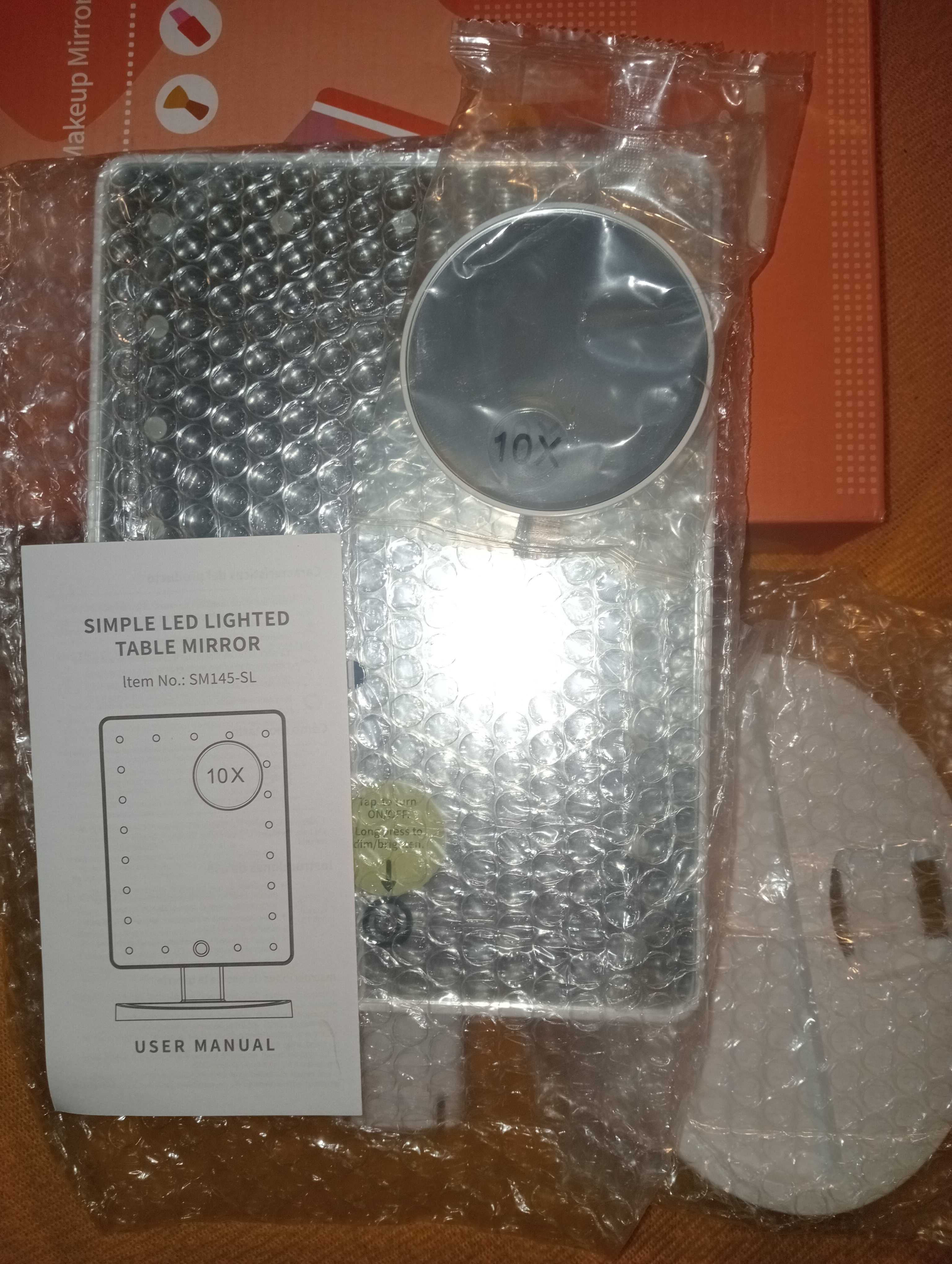 Lusterko do makijażu z jasnym oświetleniem LED