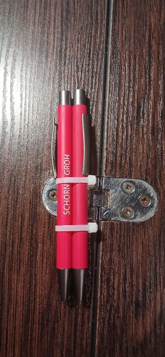 Розпродаю особисту колекцію ручок. Шариковая ручка.