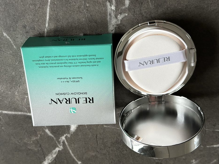 Кушон Rejuran SkinGlow Cushion