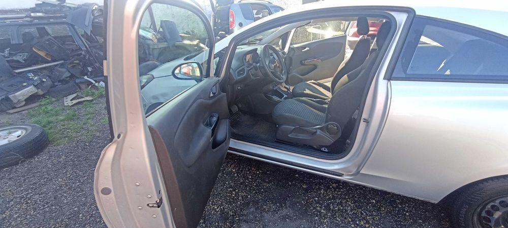 opel corsa e 1.4  90KM  B14XEL lak z176 automat  samochód na części