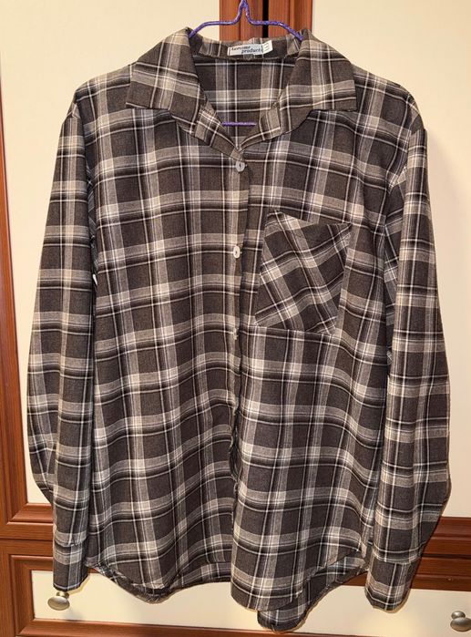 Жіноча сорочка в клітинку