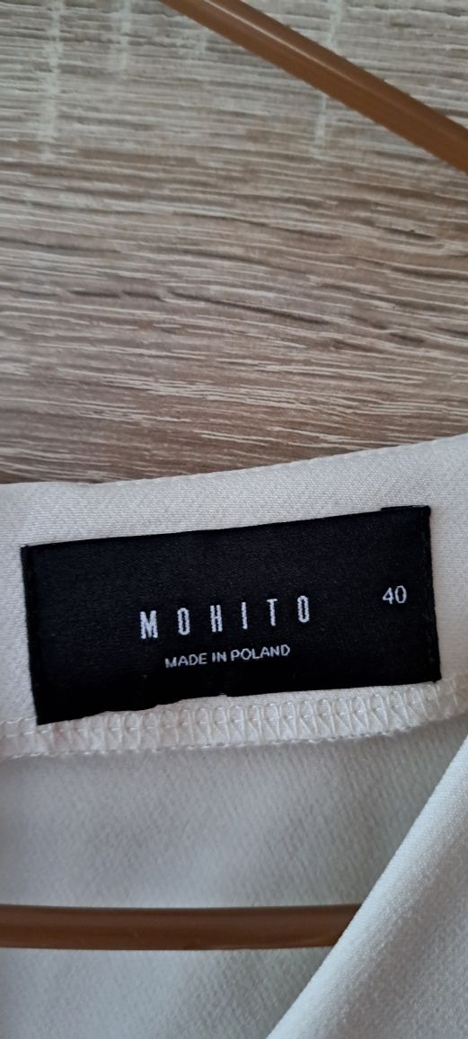 Śliczna sukienka ecru 40 MOHITO