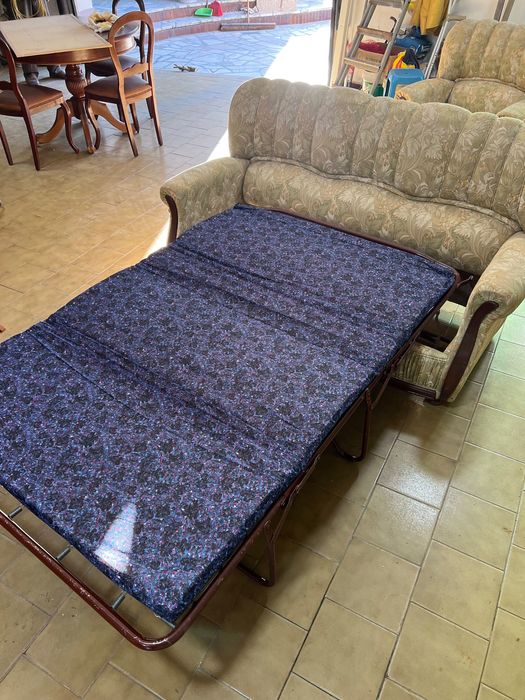 Sofá Cama com Colchão e Poltronas