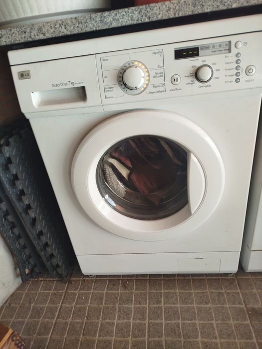Máquina de lavar roupa LG 7kg em bom estado