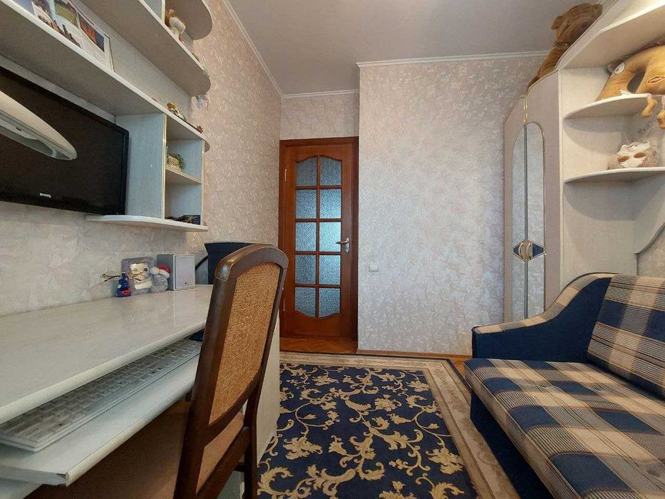 Продам набір меблів (кімната школяра)