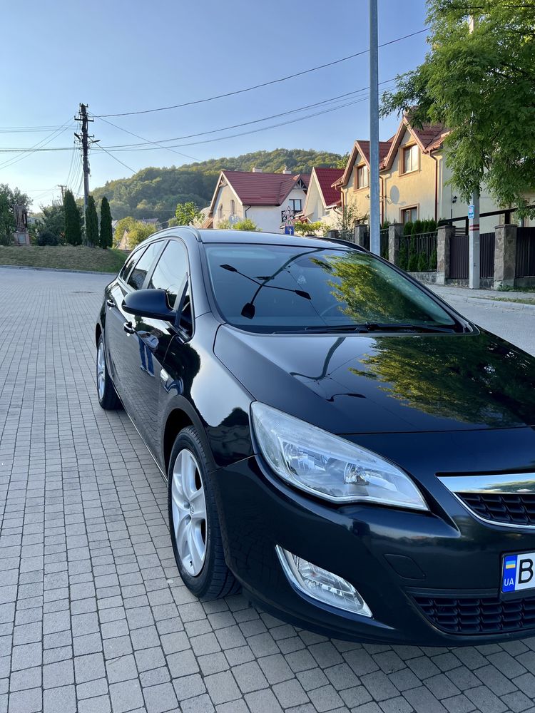 Opel Astra j 1.7 2012р ТОРГ