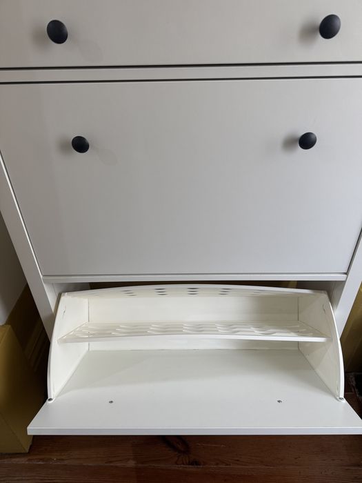 Sapateira IKEA modelo HEMNES