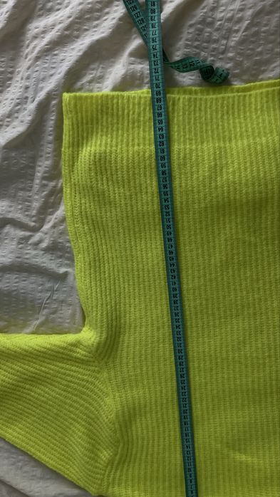 Светр Zara обʼємний. Яскравий. Розмір L