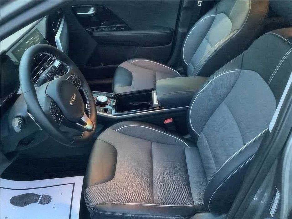 Kia Niro EV EX      2022