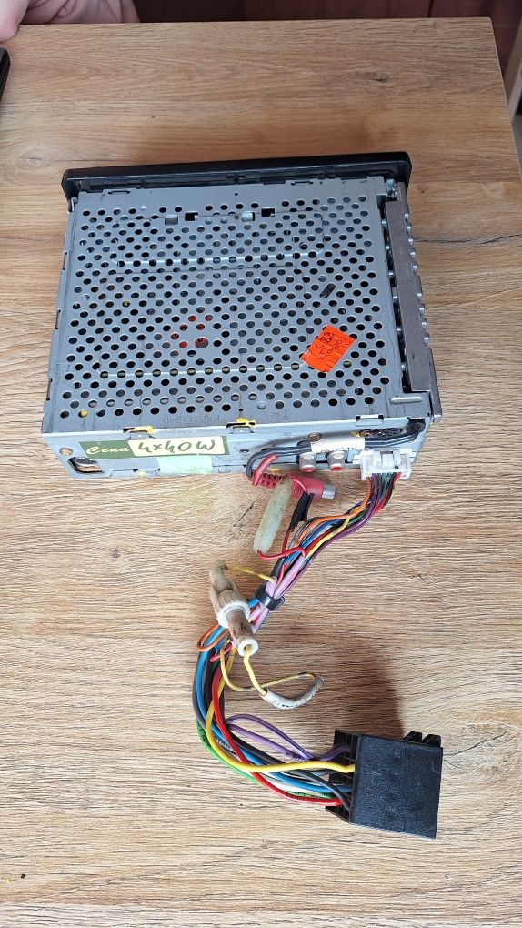 Radio samochodowe Panasonic RD 825 uszkodzone