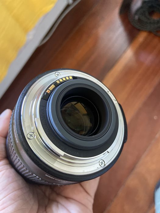 Objetiva Canon EF-S 18-135mm f/3,5-5.6 IS STM