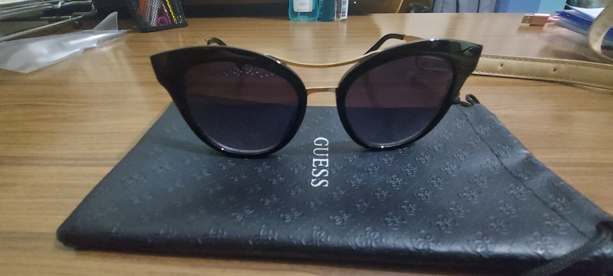 Óculos de sol GUESS
