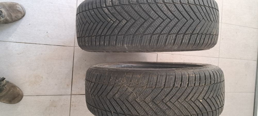 Opony wielosezonowe 215/55/18