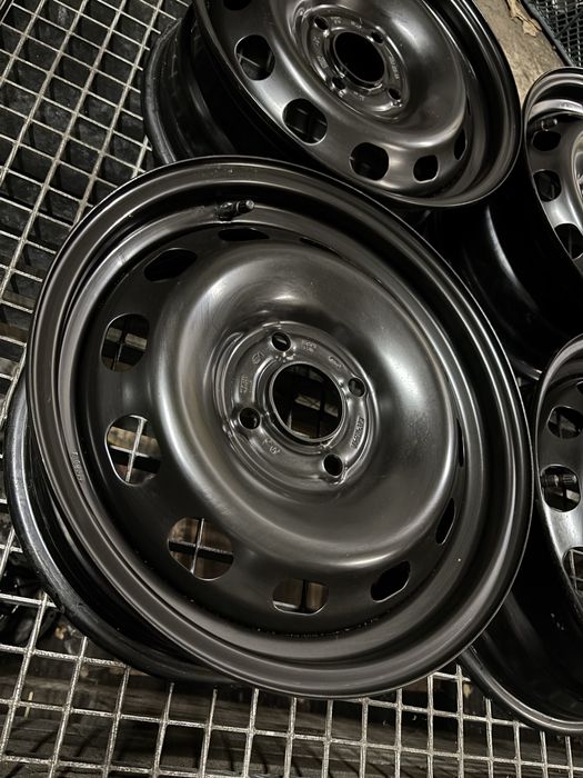 Felgi stalowe 15” 4x108 Ford nowe/ demo czujniki TPMS