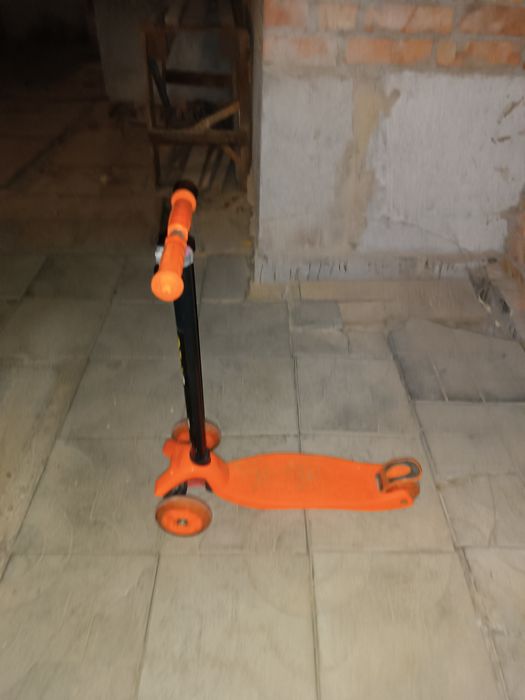 Самокат дитячий продам
