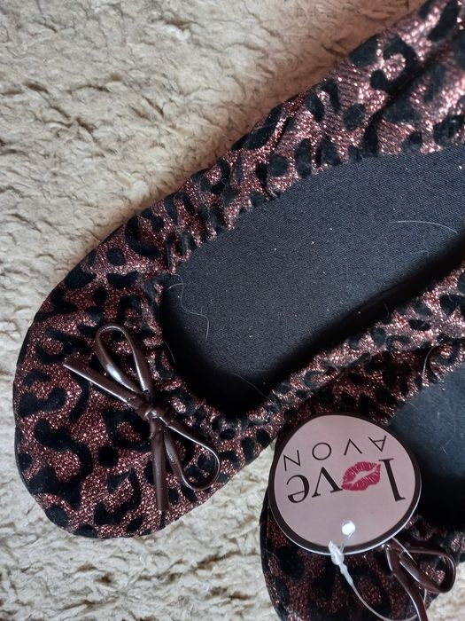 Продам плащ  ,курточки48 р