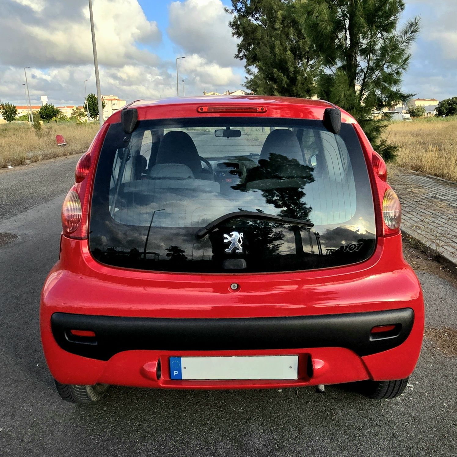 Peugeot 107 1.0 Trendy "06