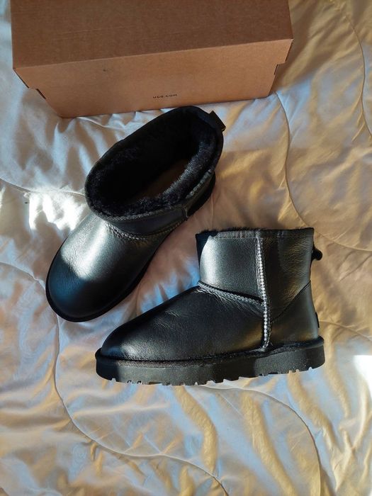Уги Мужские UGG Classic Mini Black Leather (Кожа)