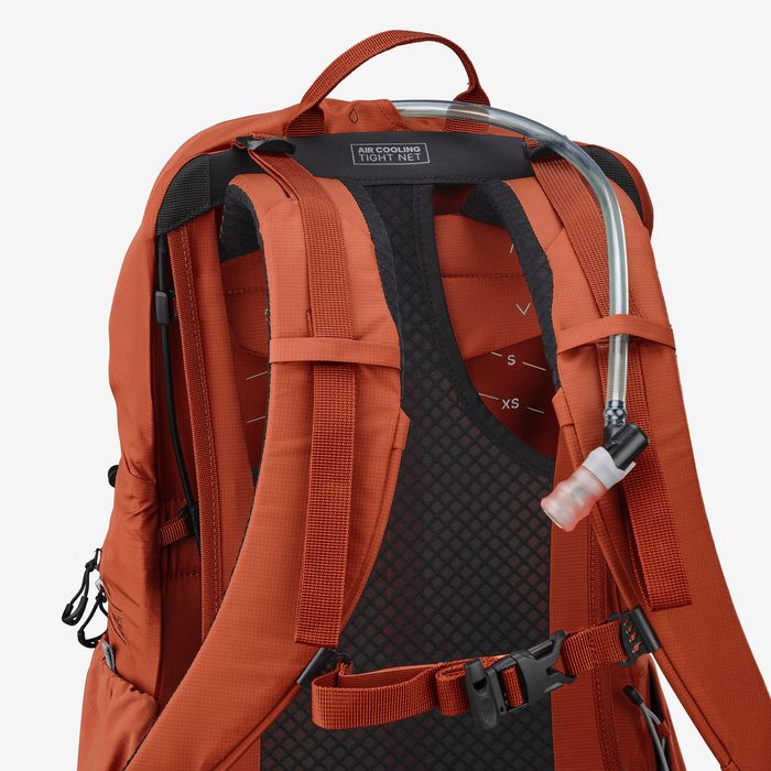 Mochila de caminhada ventilada 25L - MH500 Castanho