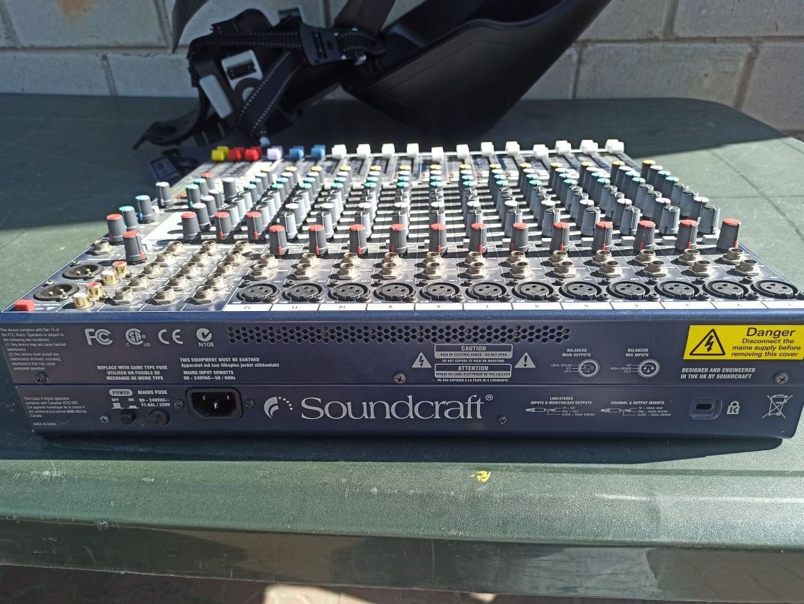 Soundcraft EFX 12 mikser analogowy z procesorem efektów Lexicon