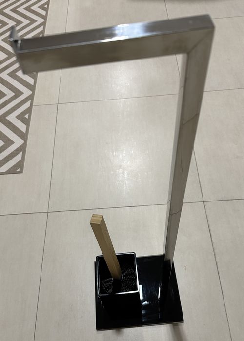 Suporte rolo papel c/ piaçaba